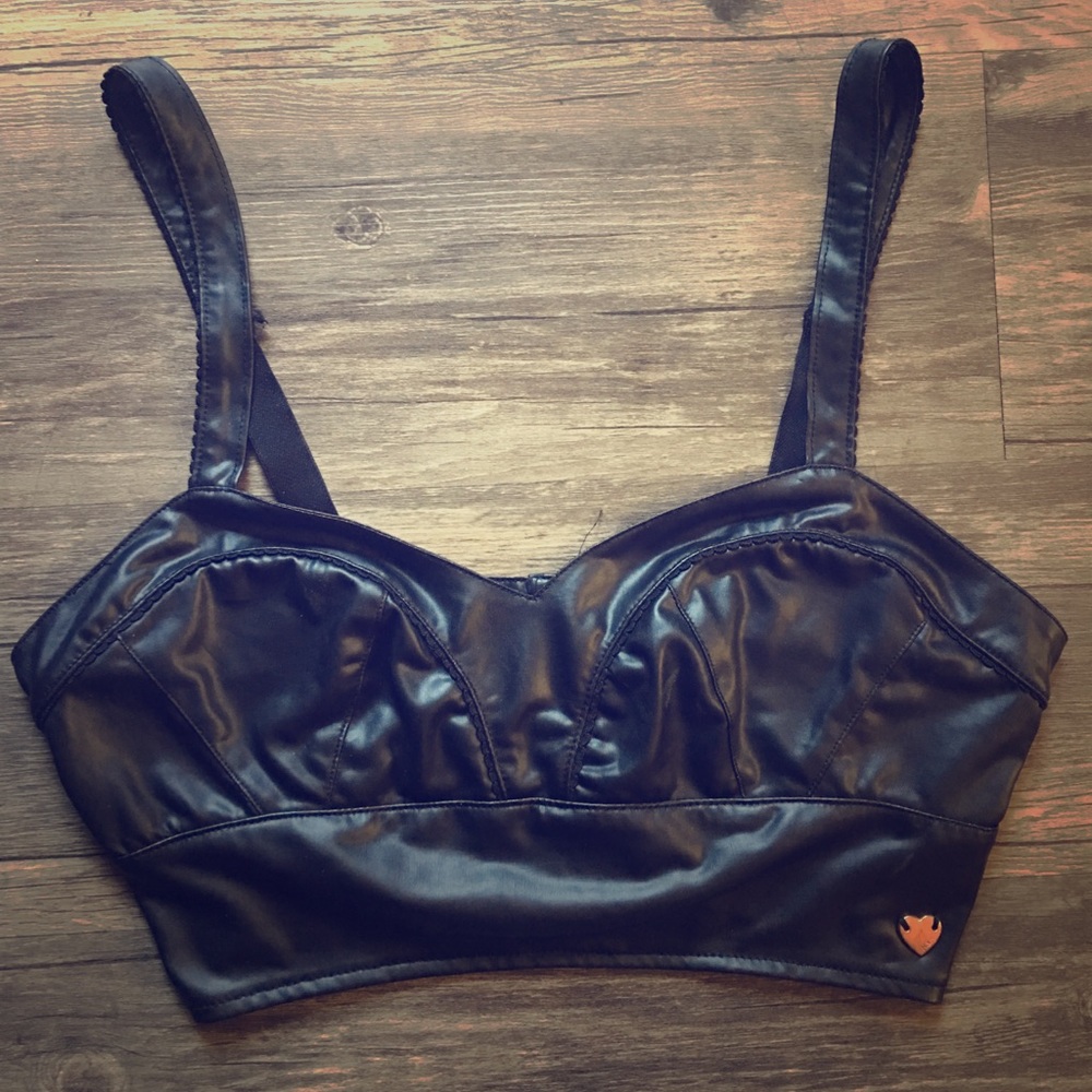 Cropped leather top
